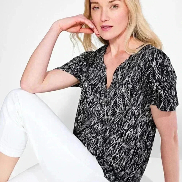 NZT SKETCHED LEAVES FLUTTER SLEEVE SPLIT NECK TEE L - Picture 5 of 7